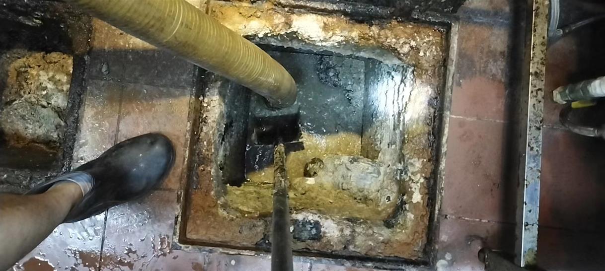 章丘污水池清理一般都有毒气，怎么预防中毒呢？